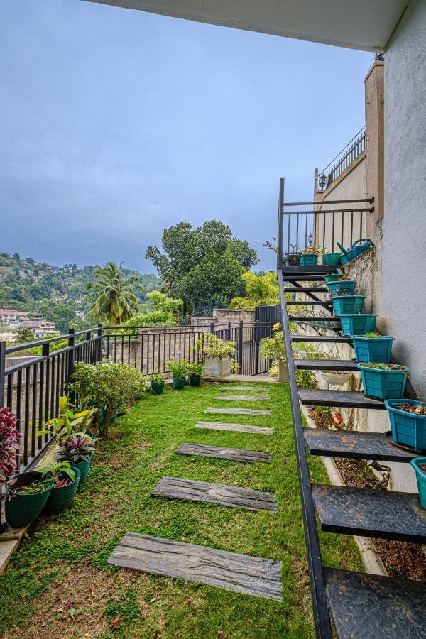 Queens Mount Ridge Kandy Exterior photo